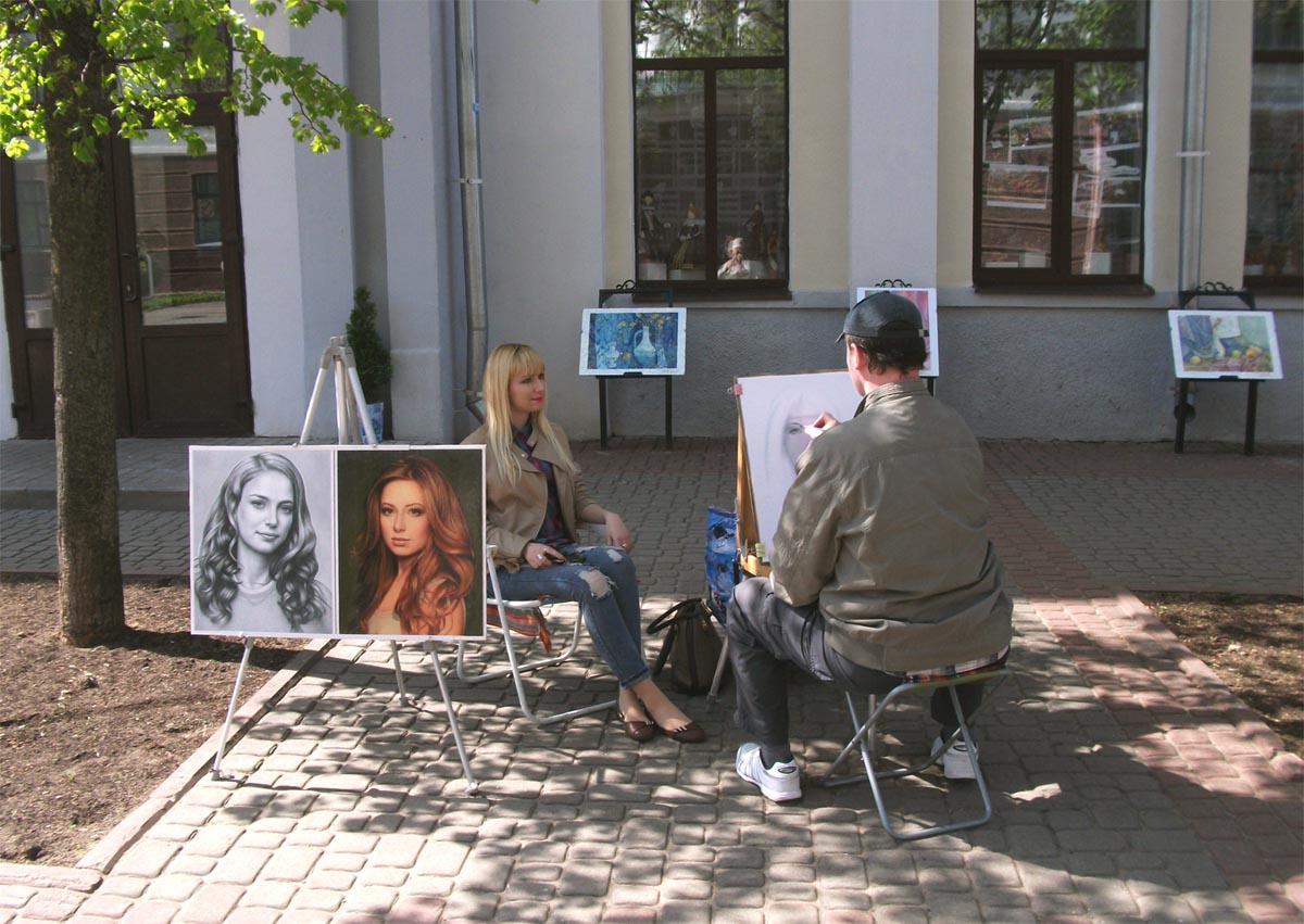 Могилёв, уличный художник