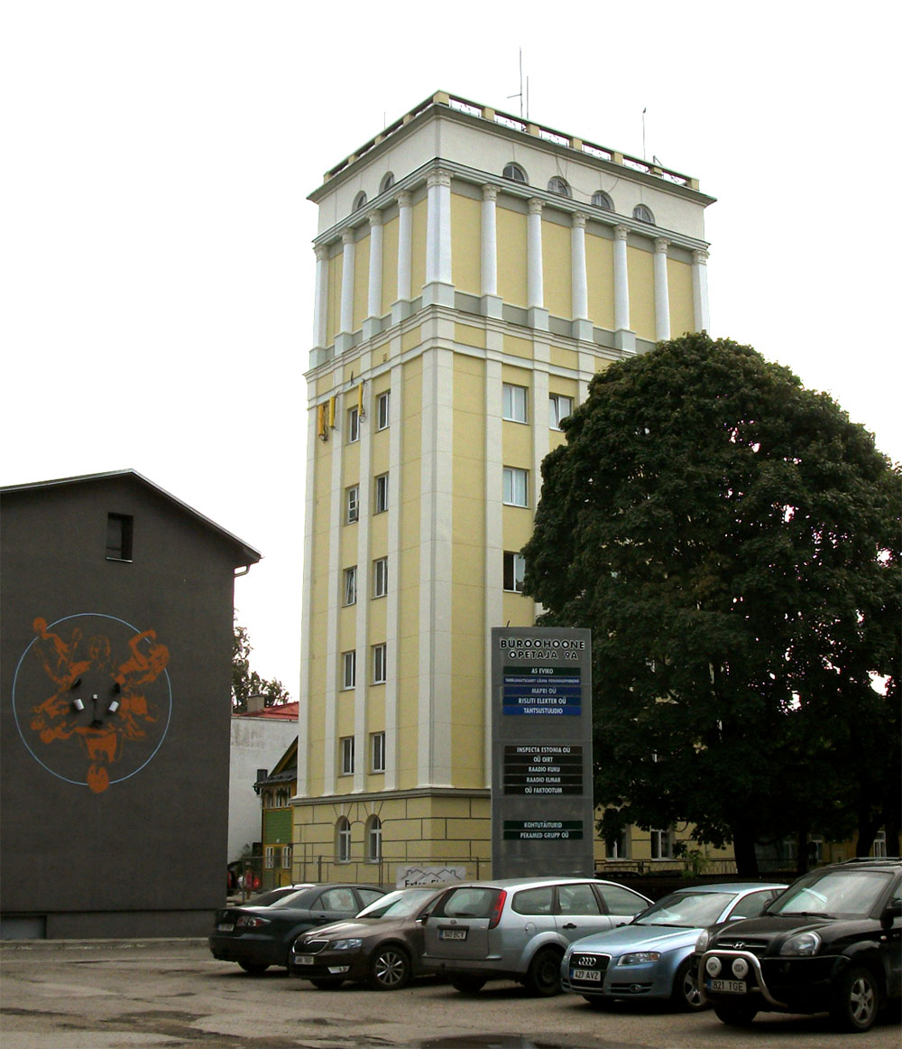 Тарту, здание-башня