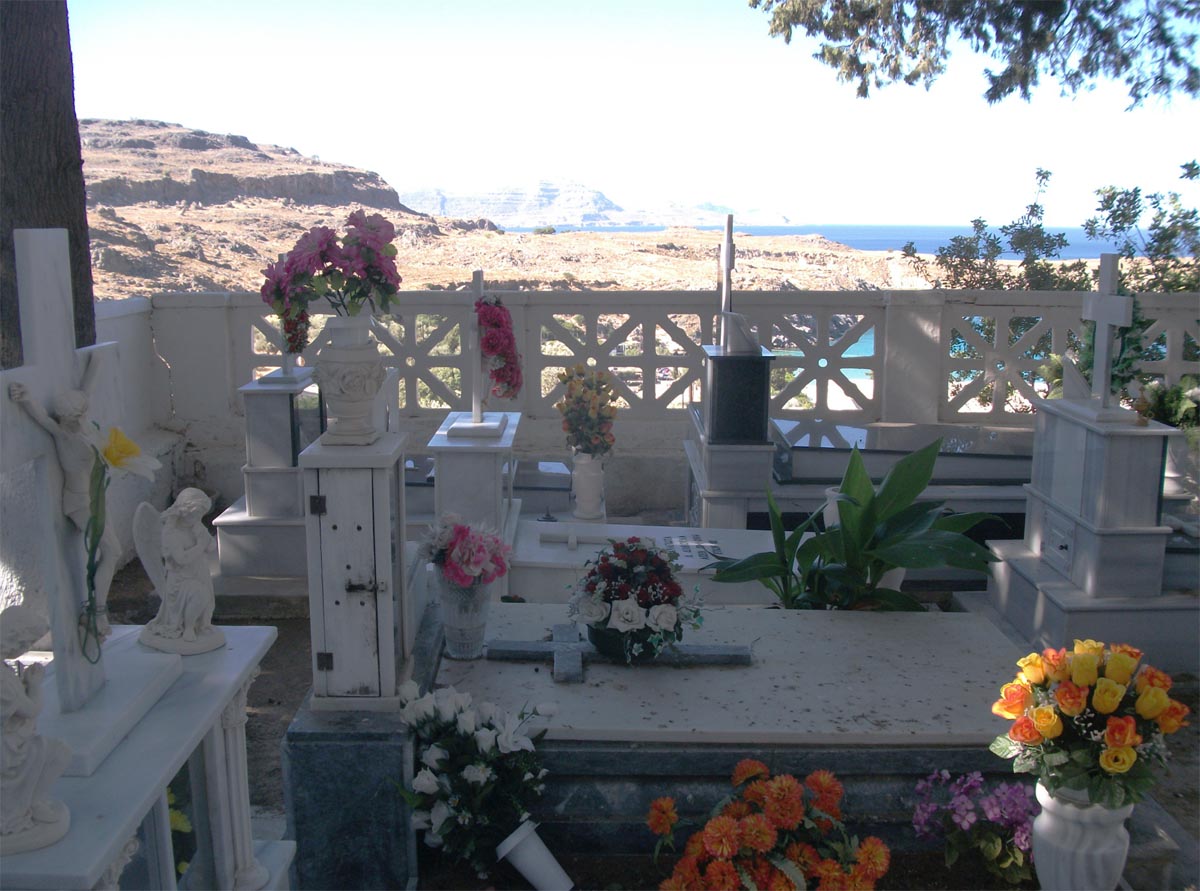 Линдос, Родос, кладбище