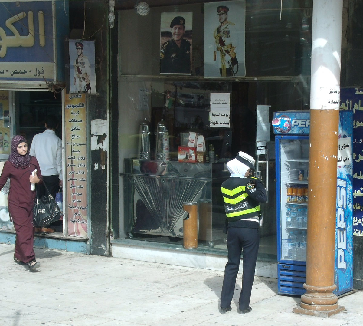 Иордания, женщина-полицейский
