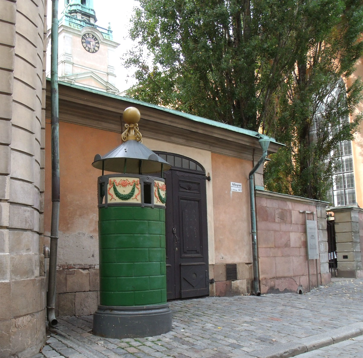 Стокгольм, уличный туалет