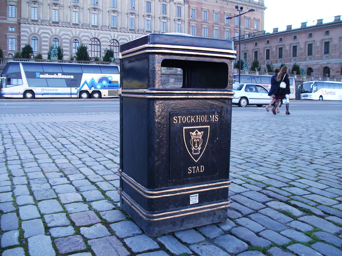 Стокгольм, мусорница, королевский дворец