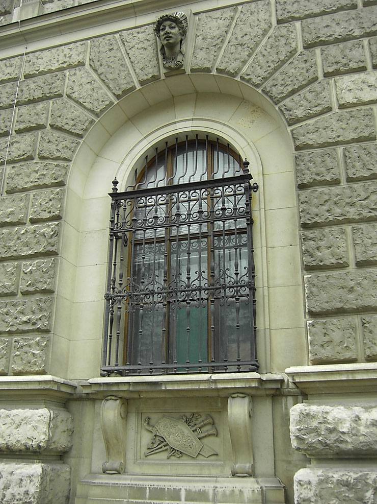 �������